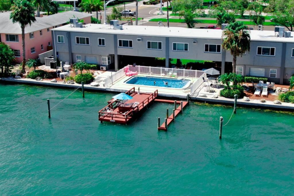 דירות סיינט פיט ביץ' 102-Tiny Treasure-Waterfront With Heated Pool מראה חיצוני תמונה